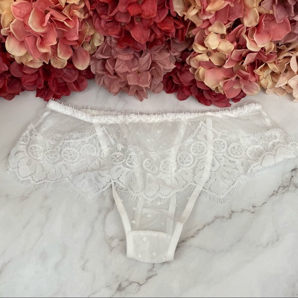 Boho White Lace Camisole & Panties Lingerie Set - Picture 12 of 16